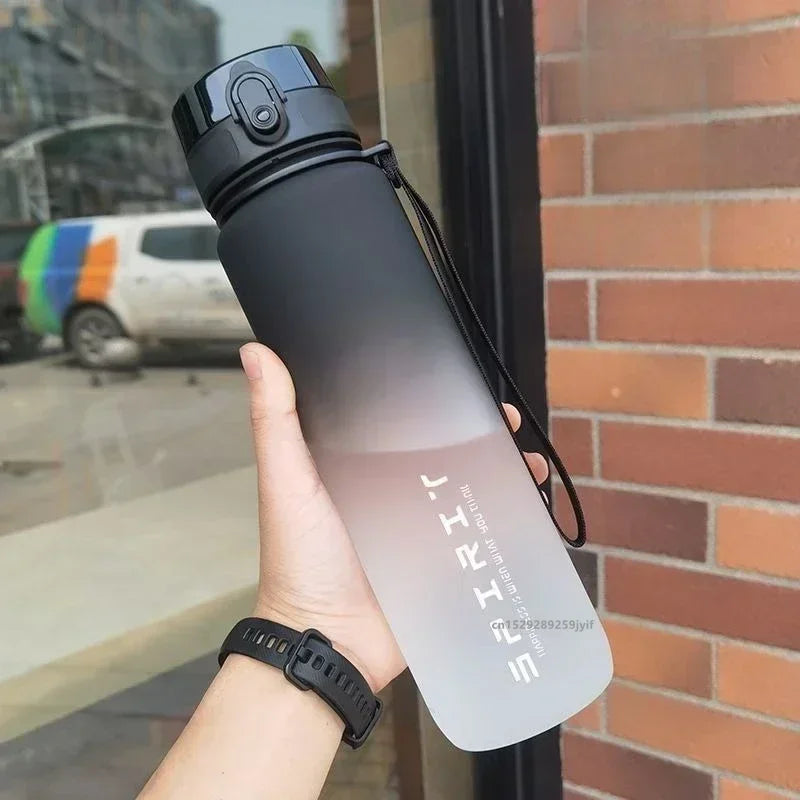 500ml/650ml/1000ml Sports Water Bottle Leak Proof Colorful Plastic Cup Drinking for Outdoor Travel Portable Gym Fitness Jugs Image principale du produit