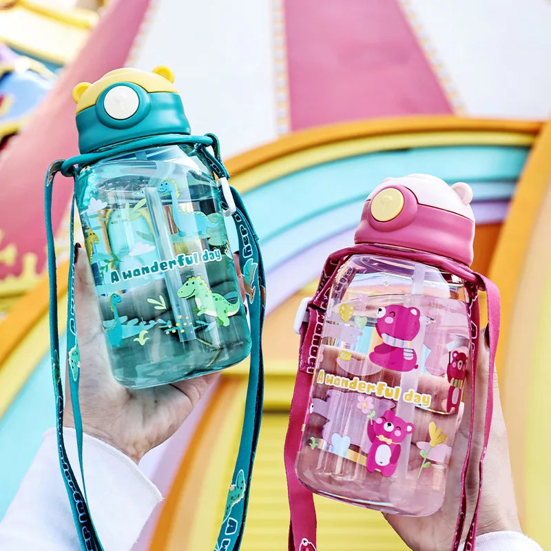 1PC Kids Water Sippy Cup Kids Water Bottle with Straw and Handle Portable Drinking Bottle Cup Children Imagen principal del producto